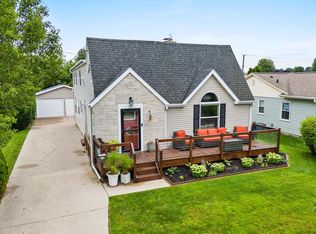 717 Manitou St, Manitowoc, WI 54220