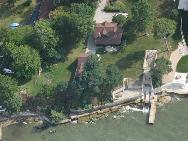 Arial 