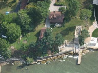 33040 Lake Rd, Avon Lake, OH 44012
