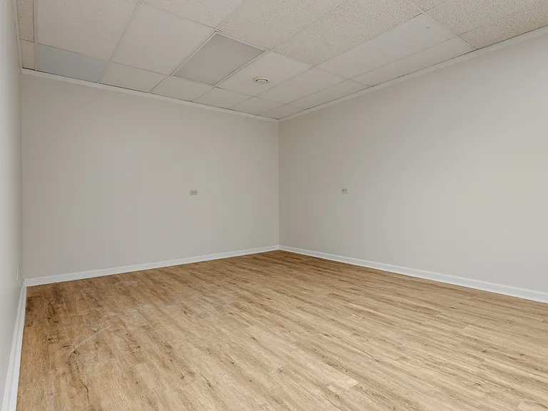 1791 Barnhill Dr — Photo 22