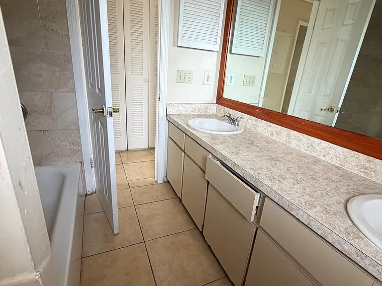 2969 S Fern Creek Ave #2969 — Photo 2