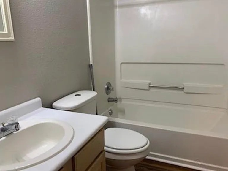 1286 Kenwood Dr — Photo 12