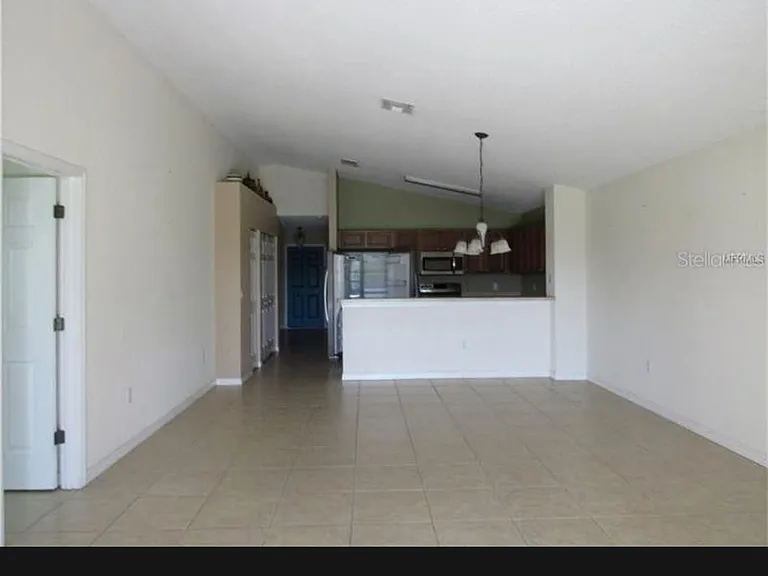 12379 NE 48th Loop — Photo 7