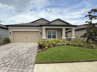 9308 Crescent Ray Dr, Wesley Chapel, FL 33545