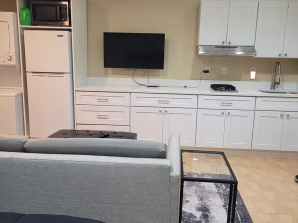 2504 Irving St NE, Washington, DC 20018