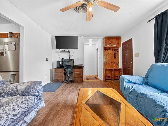 4th image of 309 Ash St