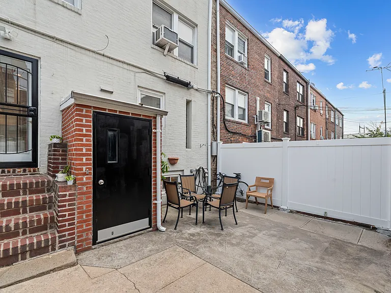 21-62 28th St #1 — Photo 31