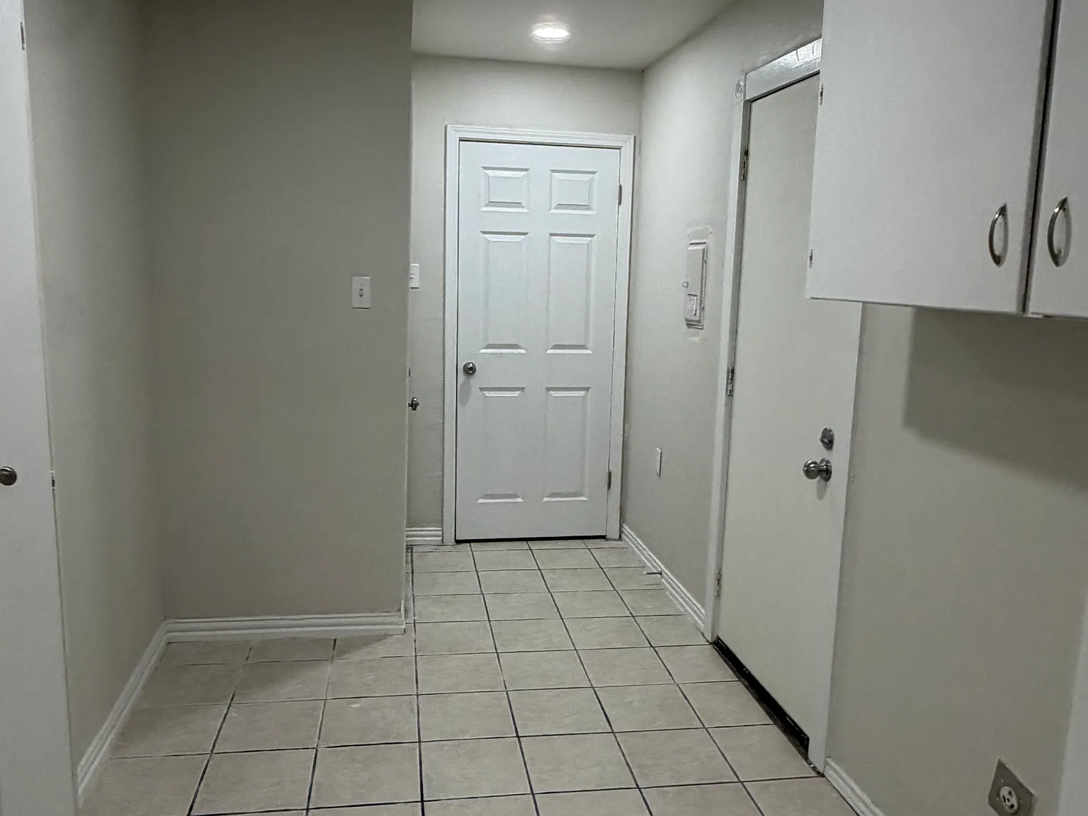 3 bed, 1.5 bath, 1219 sqft, $1,625 — Photo 3