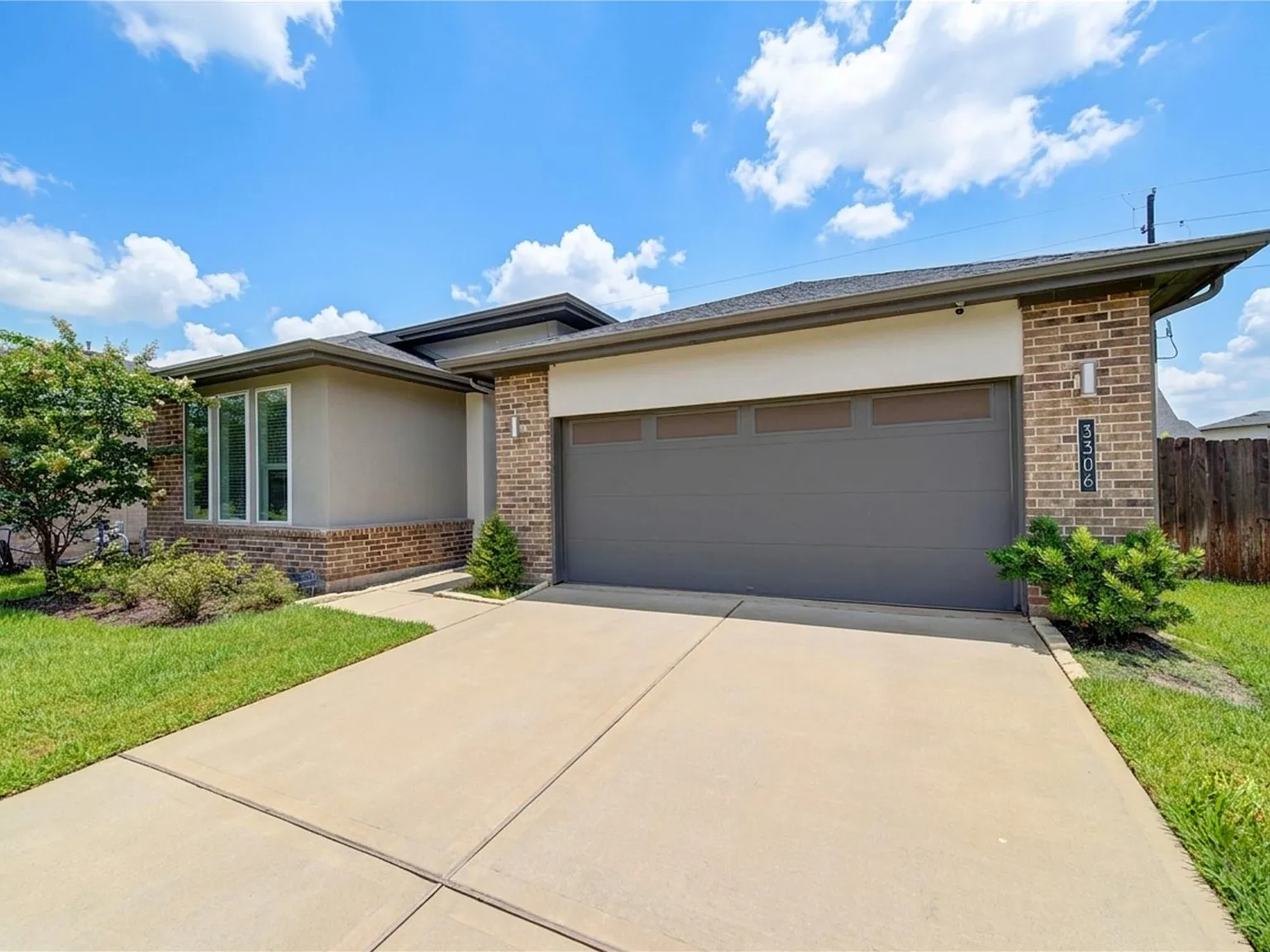 4 bed, 2.5 bath, 2270 sqft, $2,790 — Photo 4