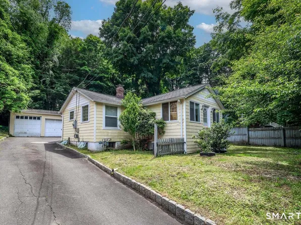 70 Dodgingtown Road, Bethel, CT 06801