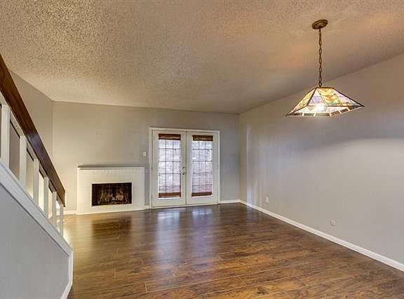 4th image of 2100 Park Willow Ln APT B