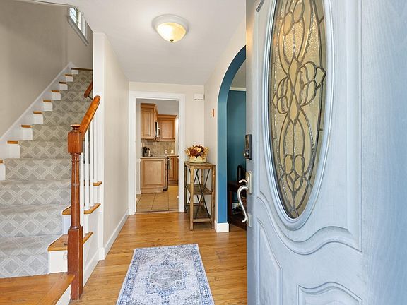 3rd image of 6 Longworth Rd