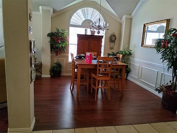 4th image of 1442 Levee Ln