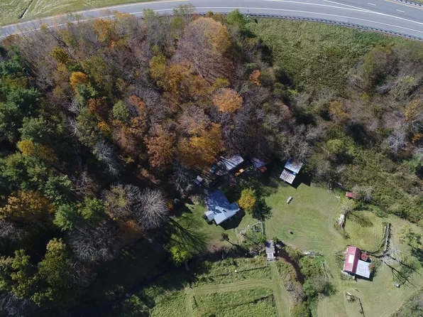 8333 S Scenic Hwy, Bland, VA 24315
