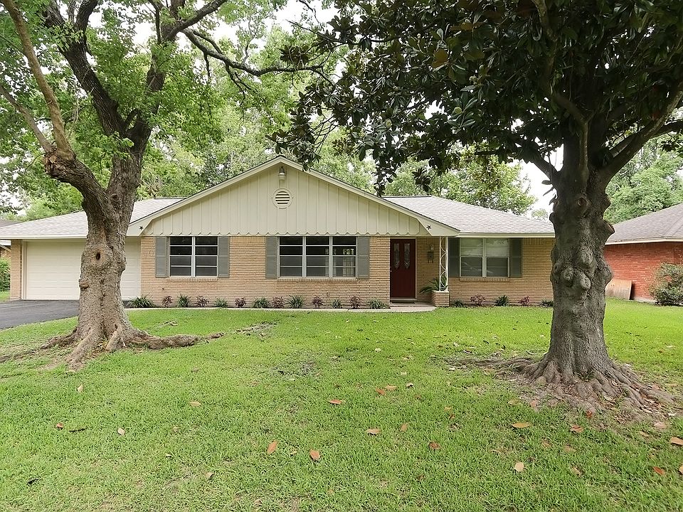 2nd image of 9014 Rockhurst Dr