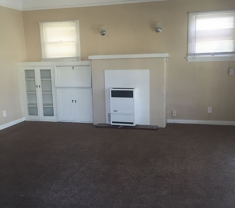 1st image of 1116 E 5th St APT 01