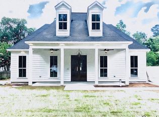 526 W Cypress St, Ponchatoula, LA 70454