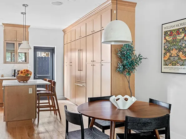 10 Hausman Street image 1 of 14