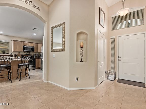 4th image of 37110 W LEONESSA Avenue