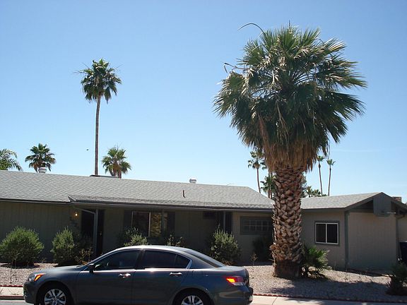 3rd image of 1324 N Beverly Cir