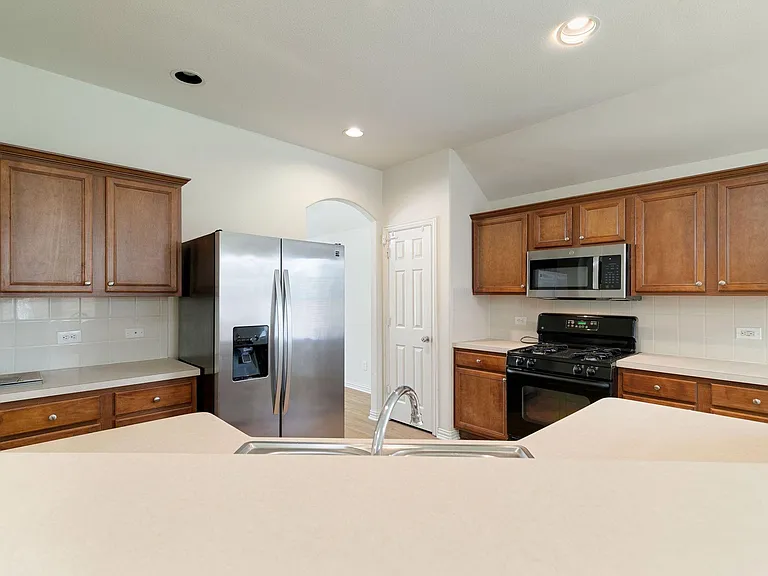 8306 Nicholson Dr — Photo 9
