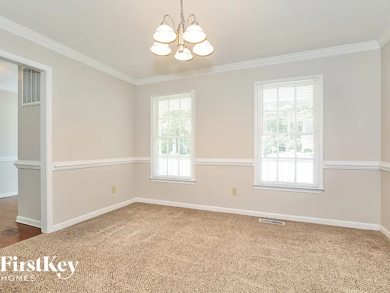 5017 Windermere Dr — Photo 6