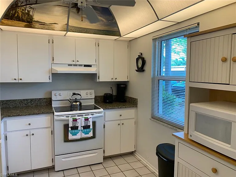 1740 Pine Valley Dr #102 — Photo 2