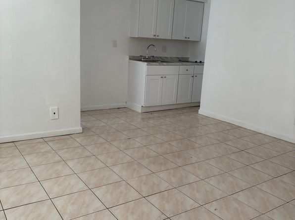 975 Biarritz Dr APT 10