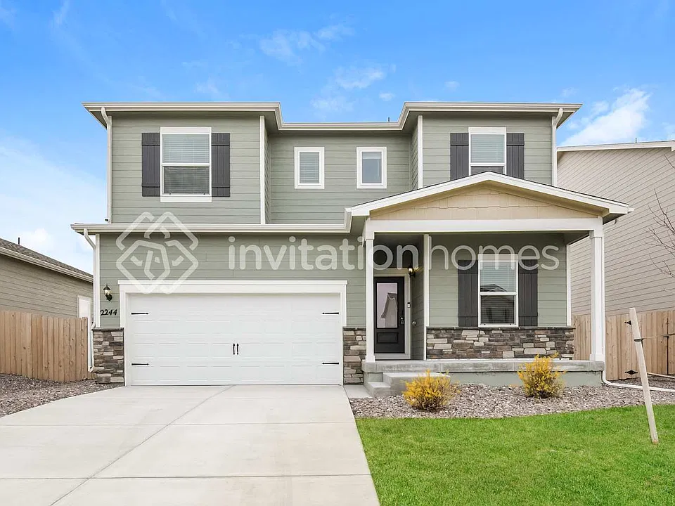 2244 Alyssa St