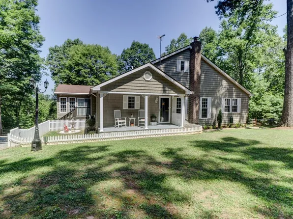 695 Fryingpan Ln, Pittsville, VA 24139