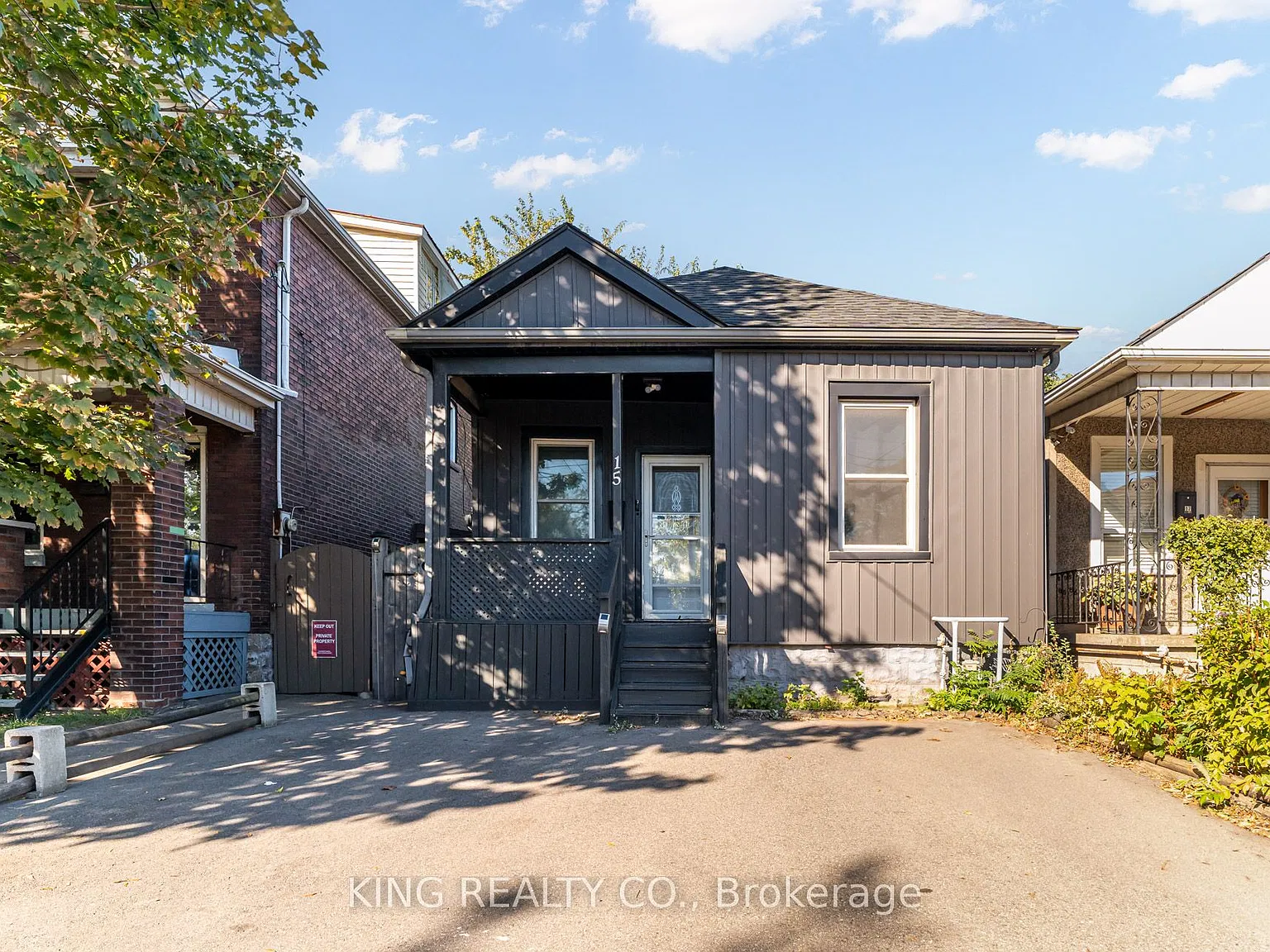 3 bed, $2,100 — Photo 2