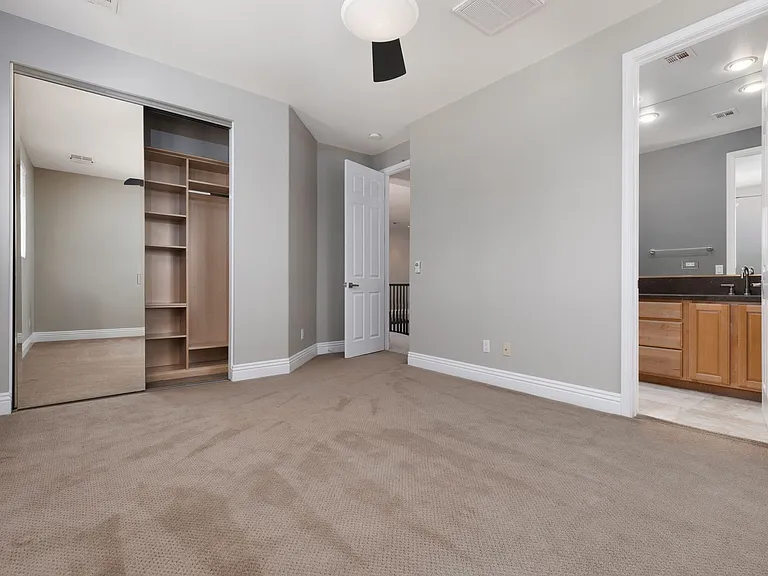 2451 Hollow Rock Ct — Photo 34