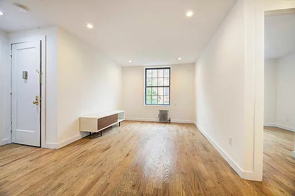 Rented by REAL New York | media 5