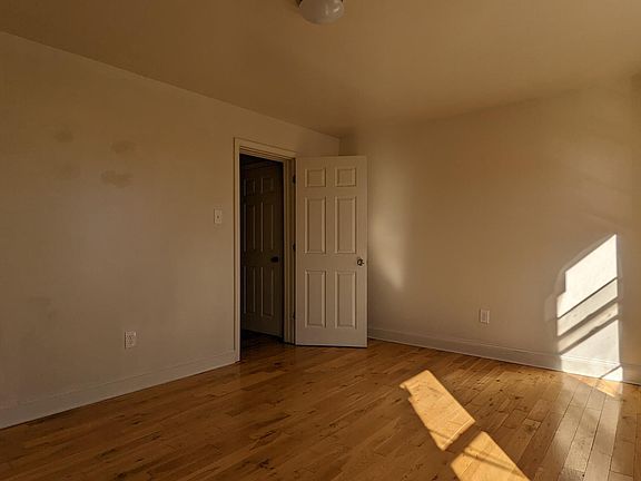 2nd image of 2208 N Orianna St