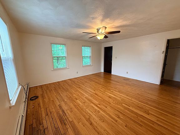 2nd image of 2803 North St #3E