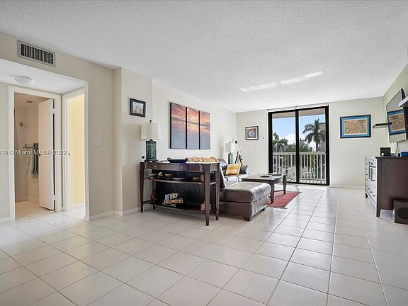 5th image of 1500 S Ocean Dr APT 3J