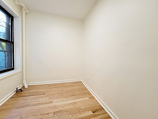 4th image of 188 Norfolk St #6R