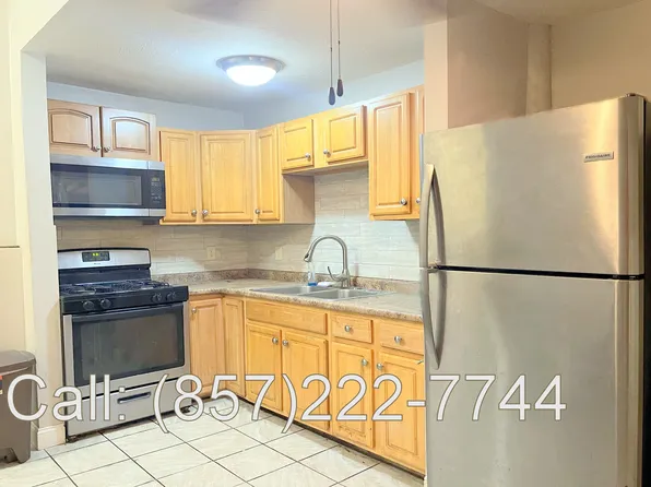 150 Lowell St #1, Fall River, MA 02721