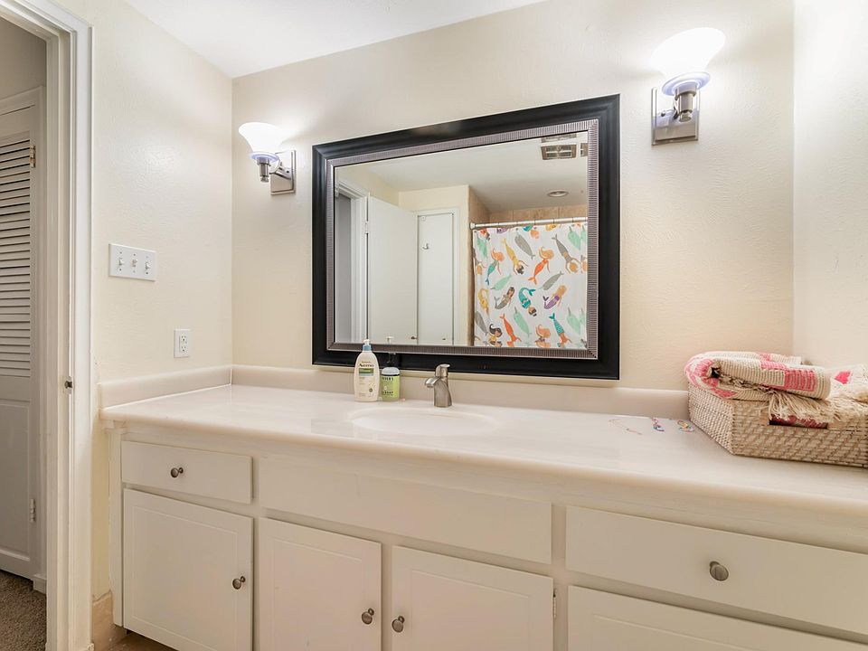 1st image of 4320 Bellaire Dr S APT 205