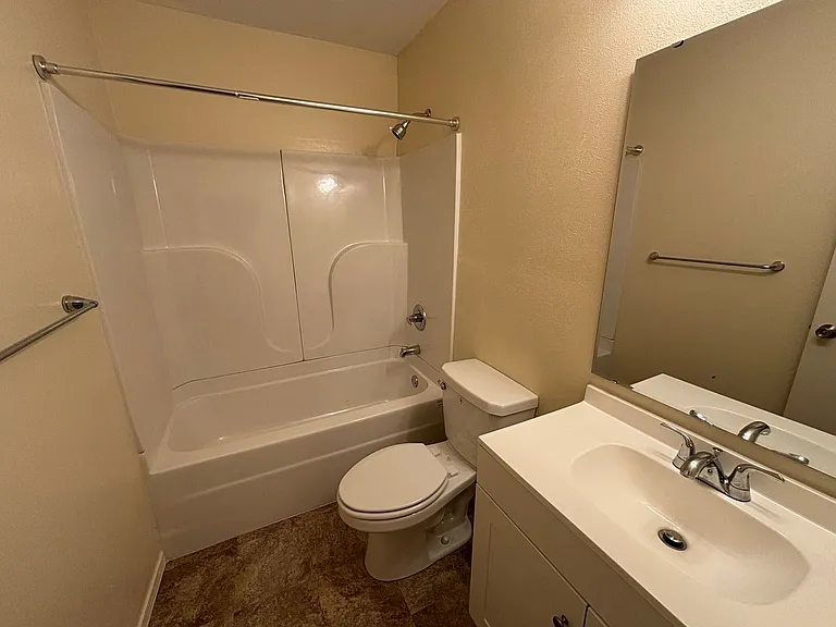 1815 S Erie Ave #1-4 — Photo 8