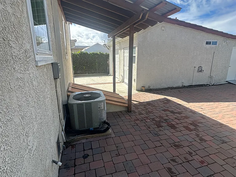 10923 S Firmona Ave — Photo 17