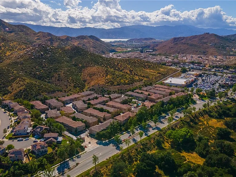 30505 Canyon Hills Dr — Photo 39