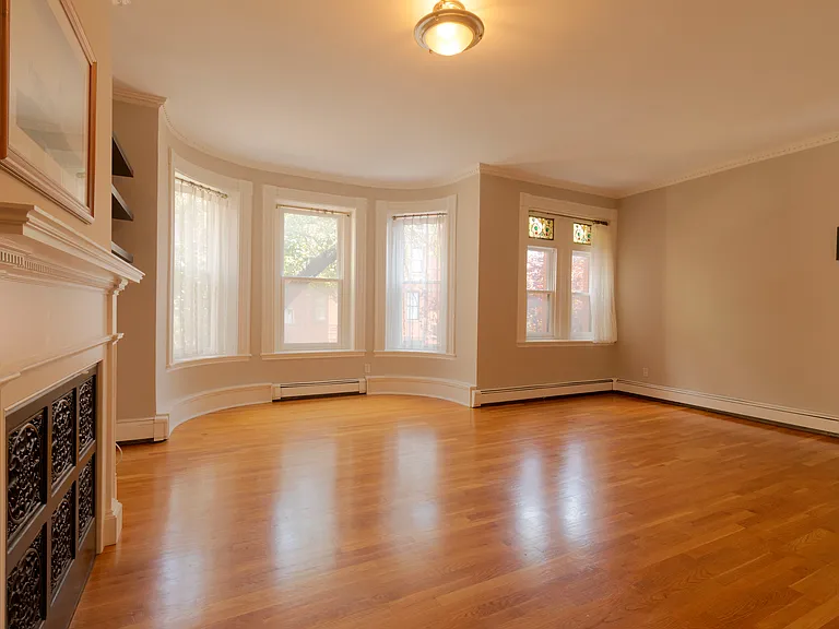 256 W Newton St #3 — Photo 9