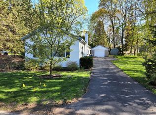 7 Line St, Pittsford, NY 14534