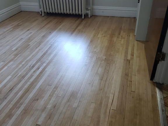 2nd image of 2116 W 3rd St