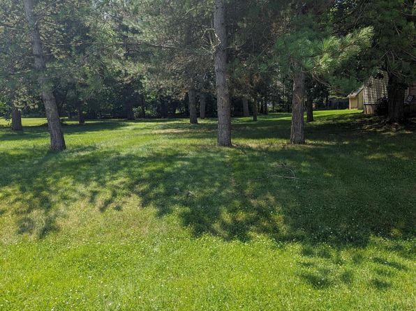 4531 Leeward Dr, Pleasant Lake, MI 49272