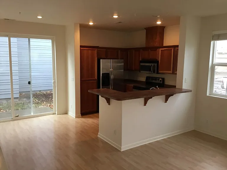 1698 Riley Ln — Photo 7