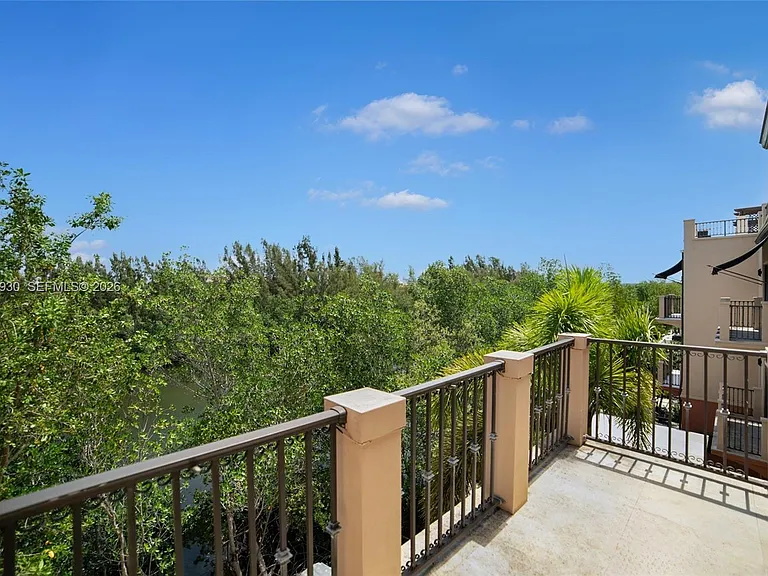 6226 Paradise Point Dr — Photo 60