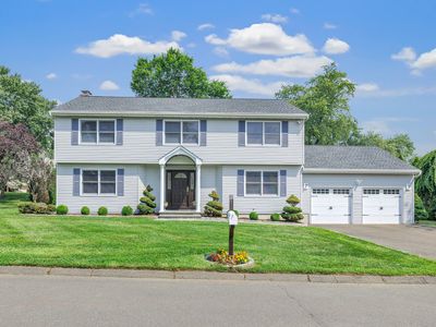 9 Cedar St, Trumbull, CT, 06611