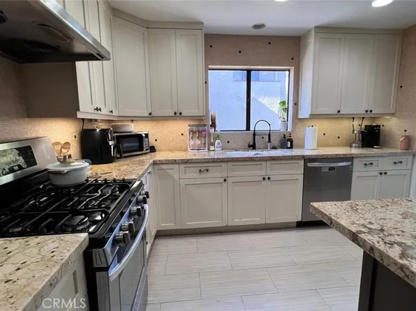 21730 Marylee St, Woodland Hills, CA